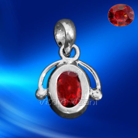 Gomed pendant deals in silver